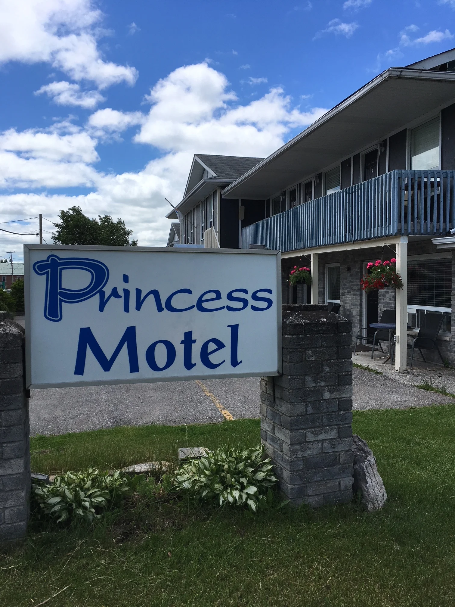 Hotels & Motels — Visit Bobcaygeon | Kawartha Lakes