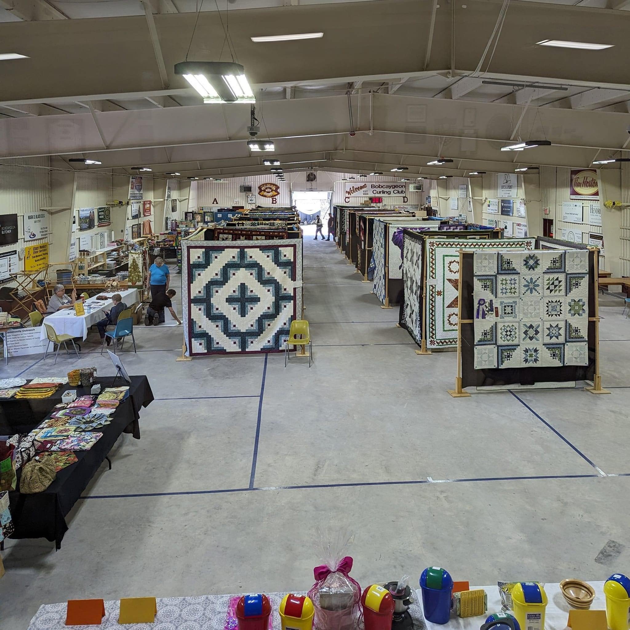 Cheers to our Volunteers! 🥳 @settlersvillagequilters 
Within 6 hours our beautiful #quiltshow is ready to welcome our guests
Friday May 3rd 10-5
Saturday May 4th 10-4
49 Mansfield Street #Bobcaygeon 

@kawarthasettlersvillage