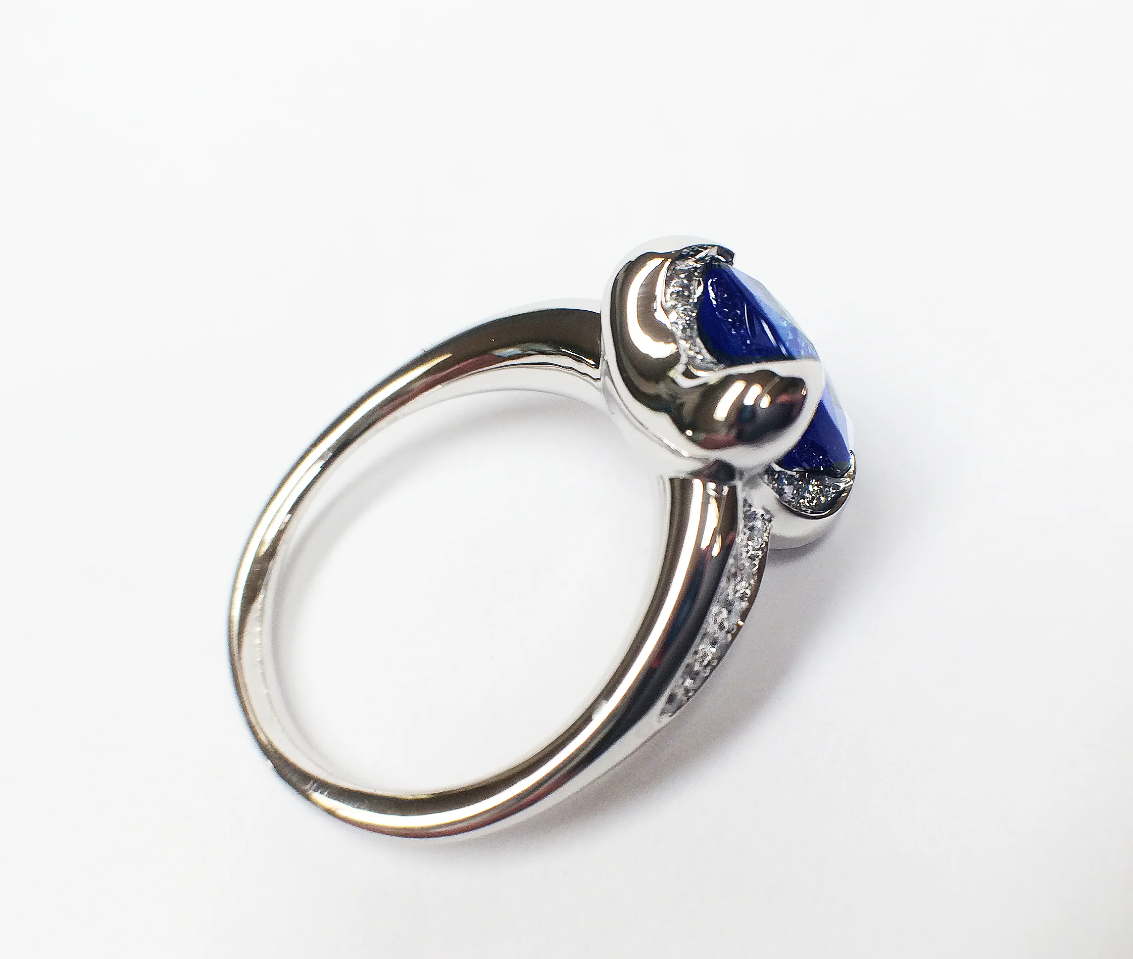 side view of prior picture diamond, sapphire, diamond