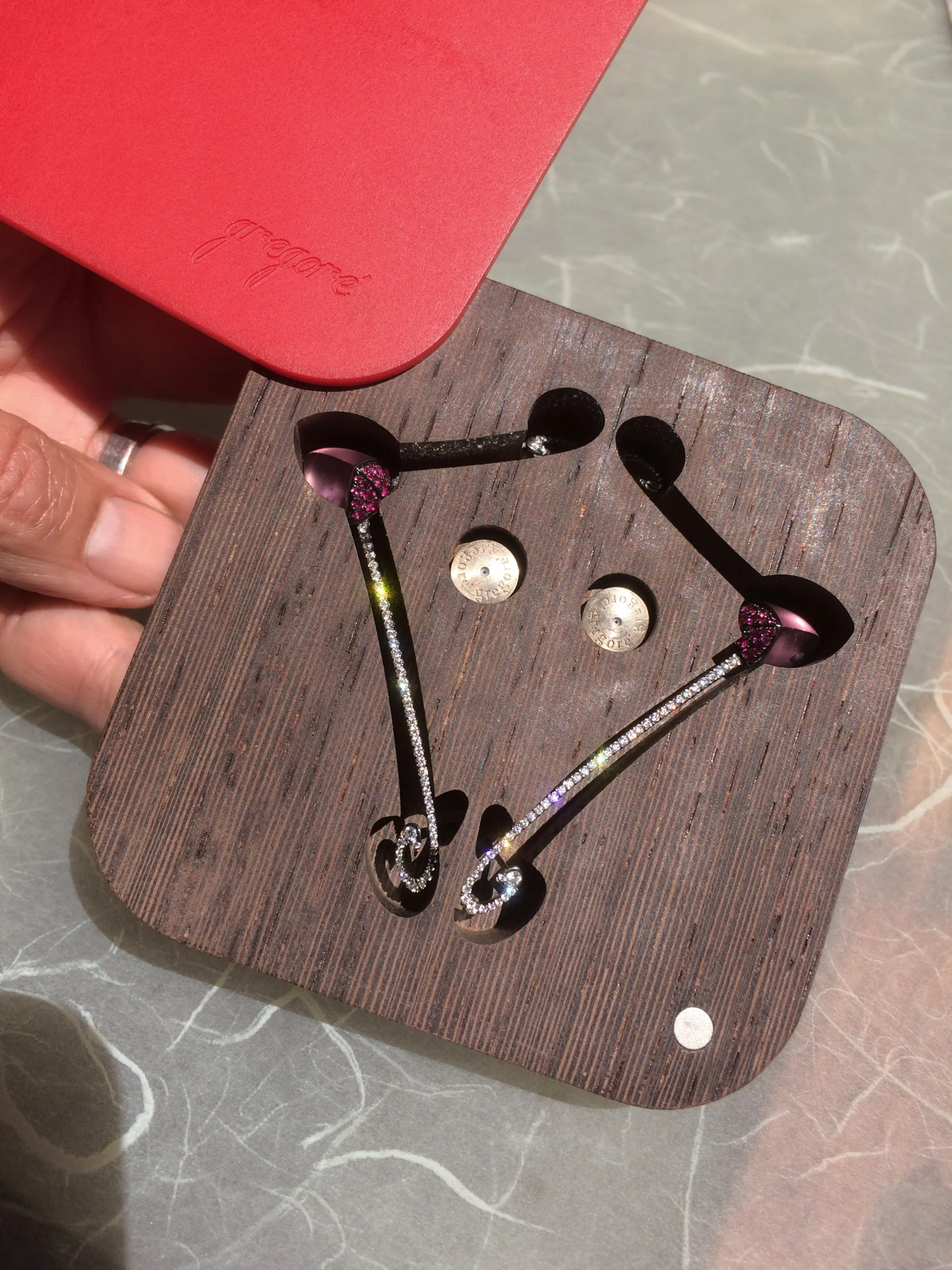 We make custom boxes for our delicate large pieces