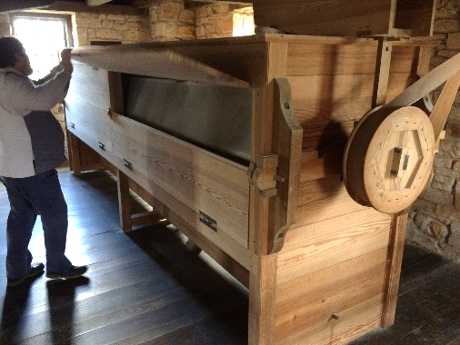 MtVernonGristmillDistillery3.png