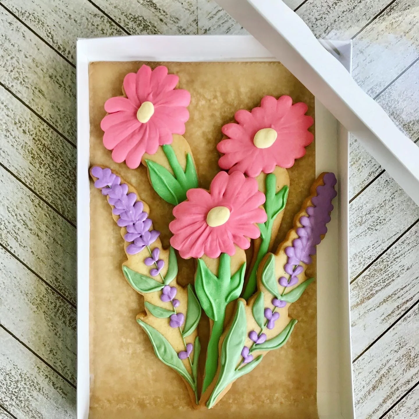 Mother's Day Lavendar and Dasies