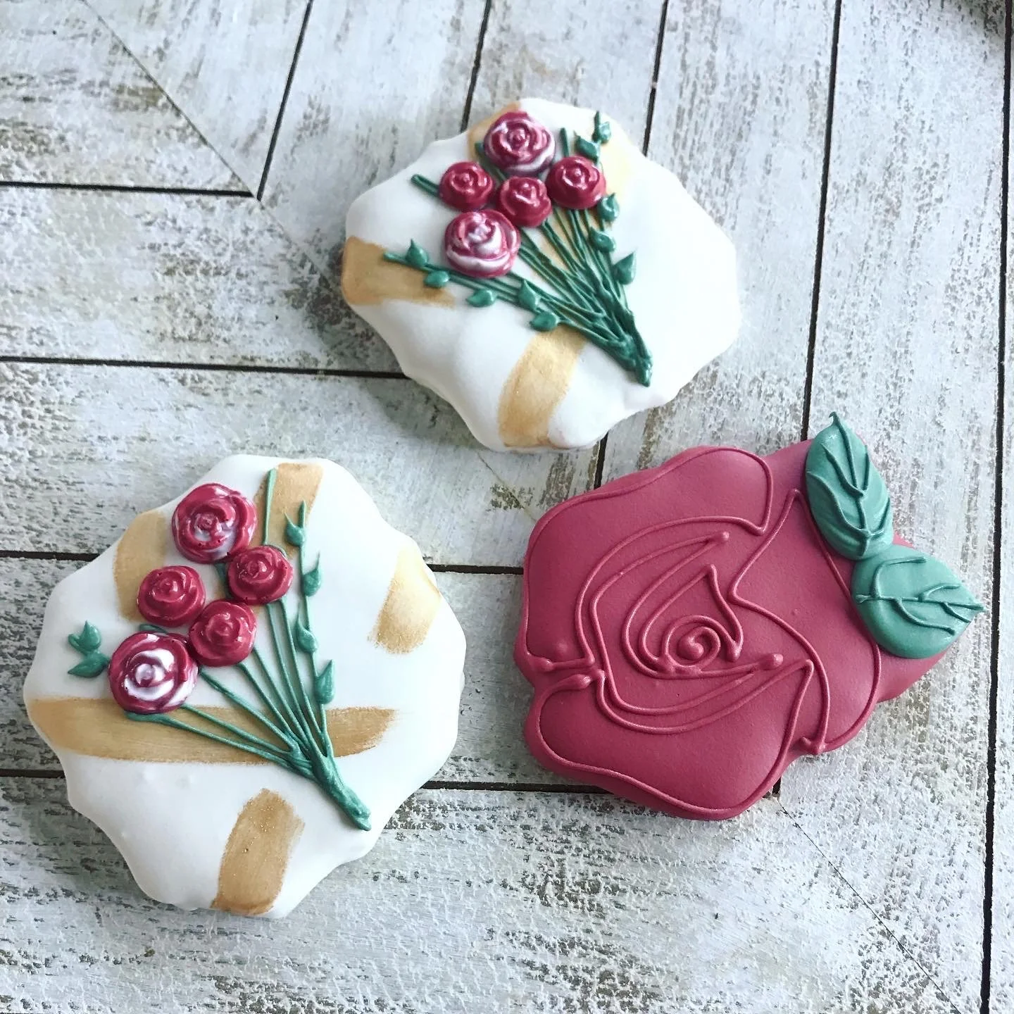 Red Rose Cookies