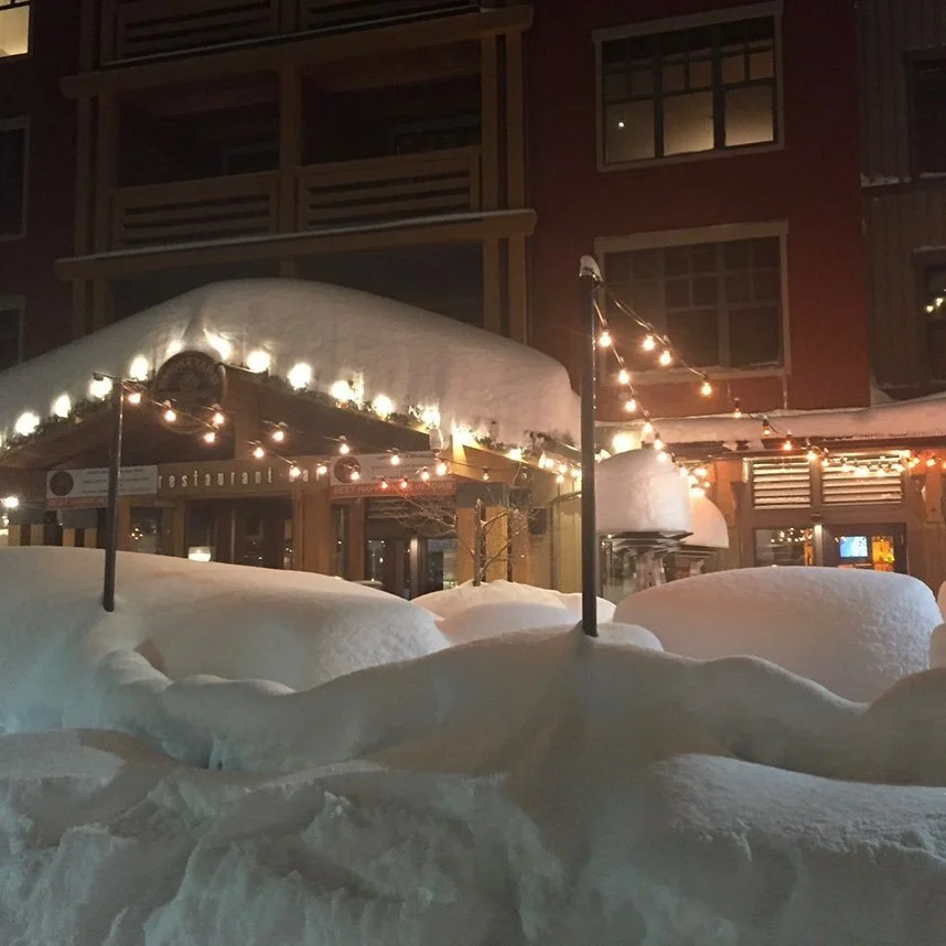 We are open Christmas Eve at 4PM. Make a reservation online at www.Smokeyard.com.
.
.
.
#mammothstories #skimammoth #mammothmountain #mammothlakes #visitmammoth #smokeyardbbq #whitechristmas #mammothsnow