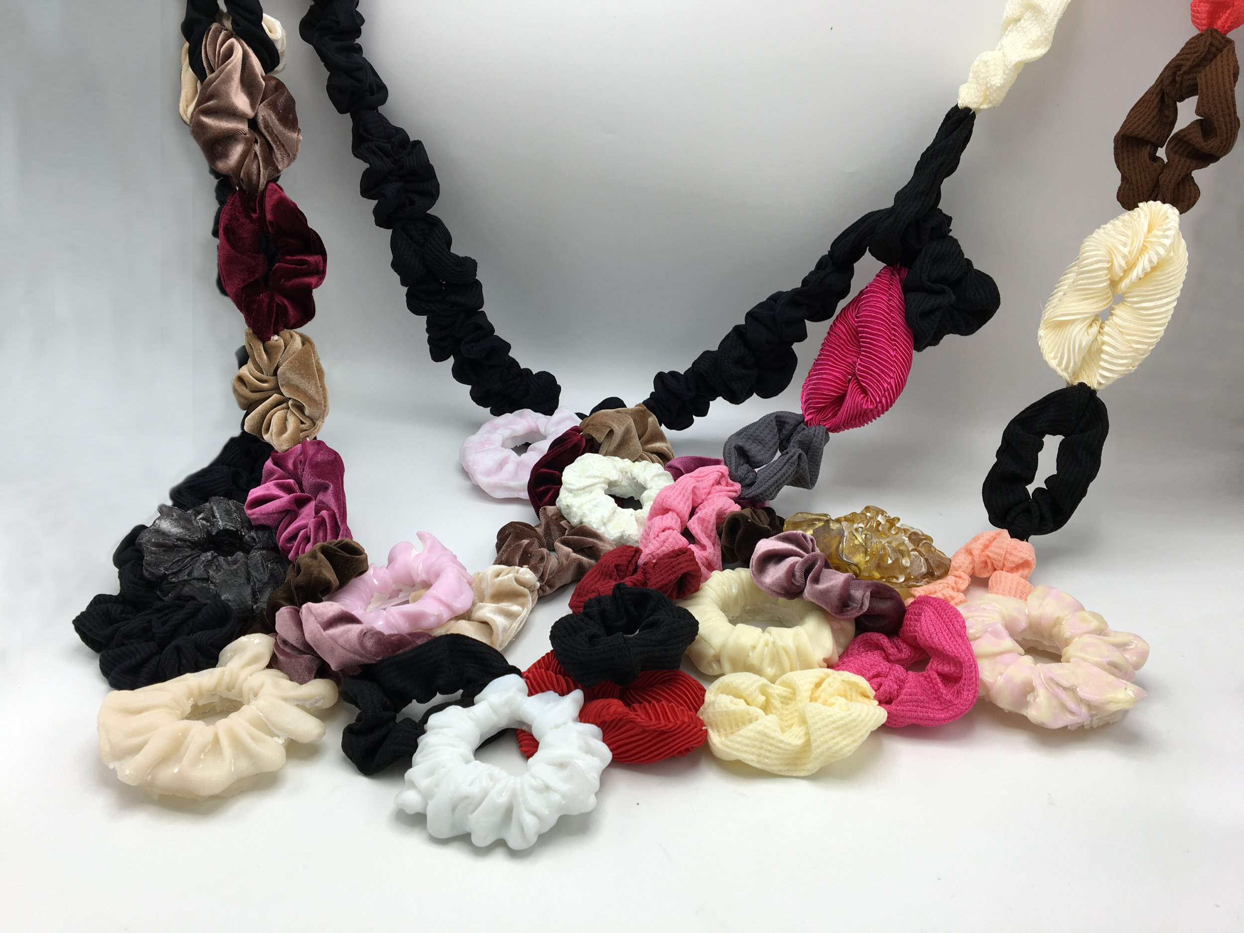 small scale scrunchie chains