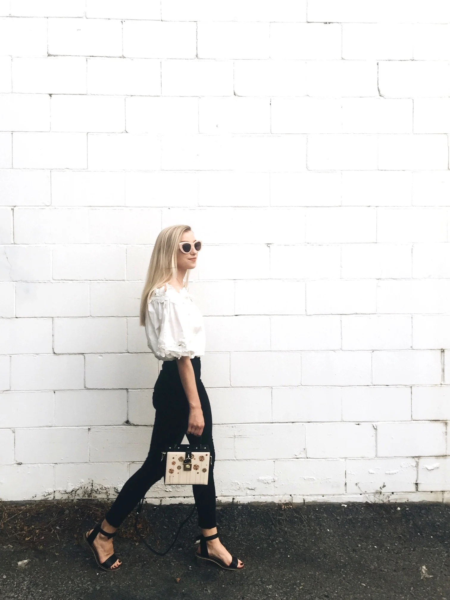 Jeans: BDG Urban Outfitters, Shoes: Next, Bag: Dezzal