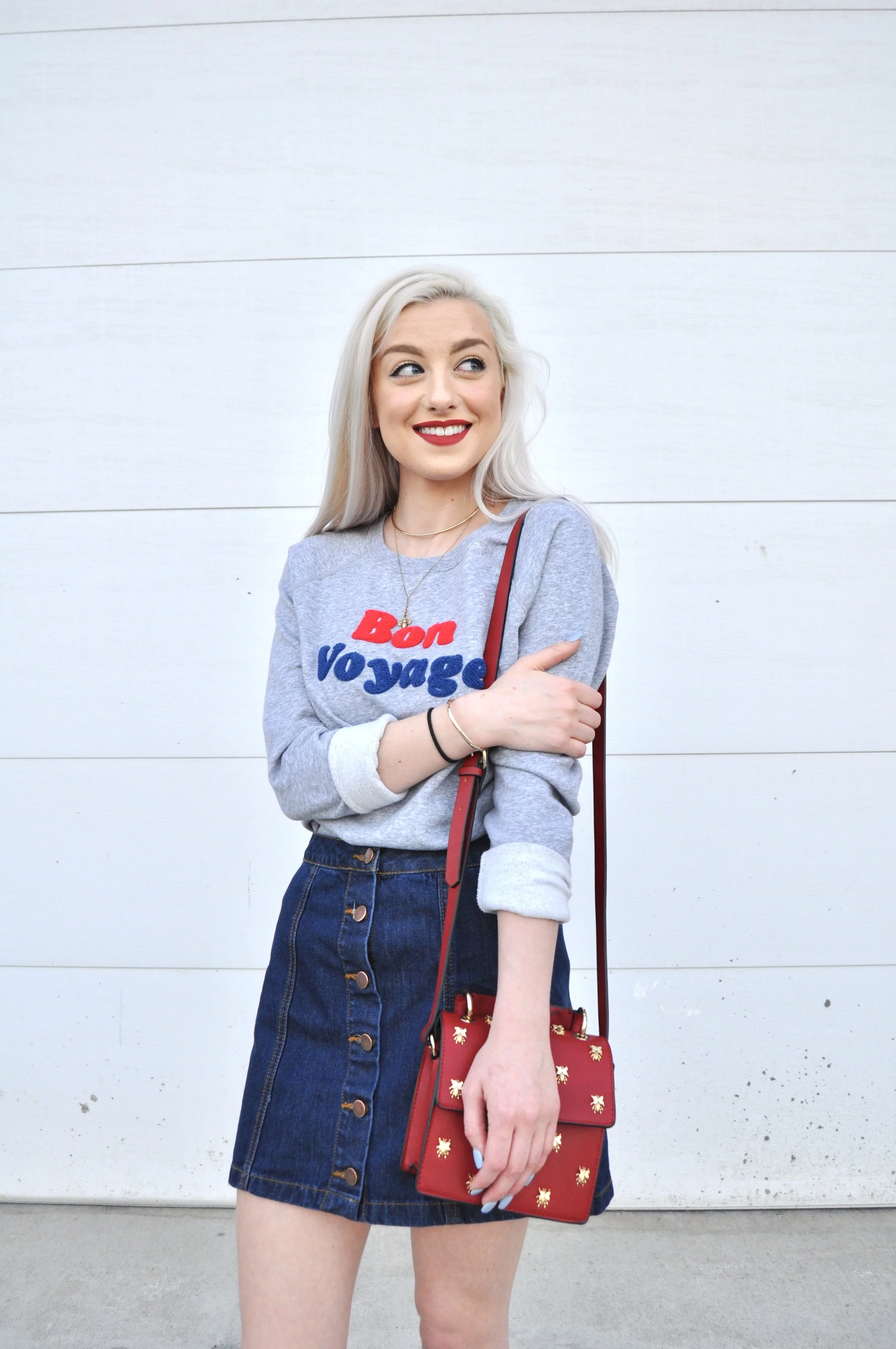 Sweatshirt: Old Navy, Skirt: Forever21, Bag: Zara, Shoes: Steve Madden