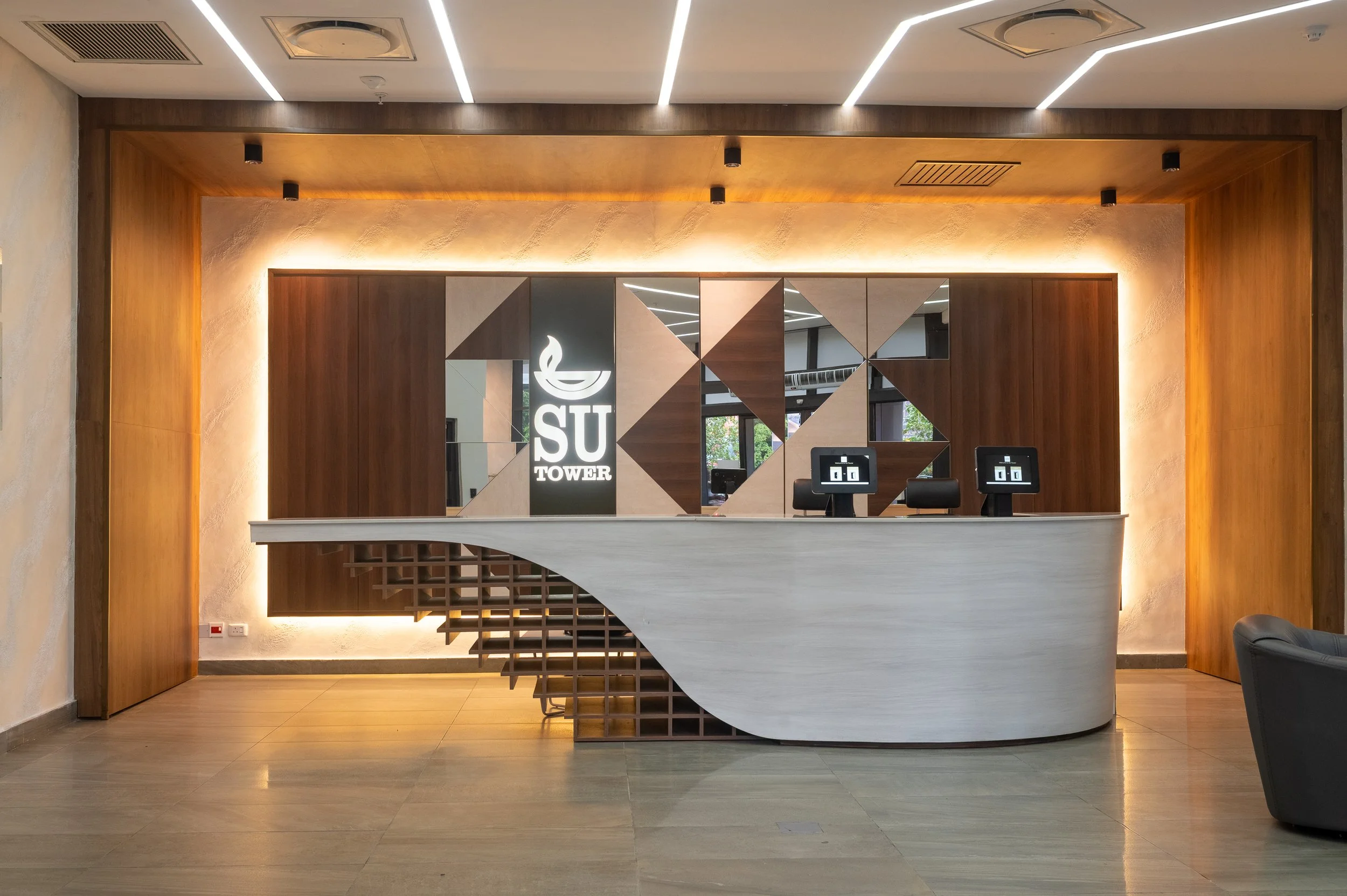 22.05.23-SU Tower Reception-6-_CM50030-HDR.jpg