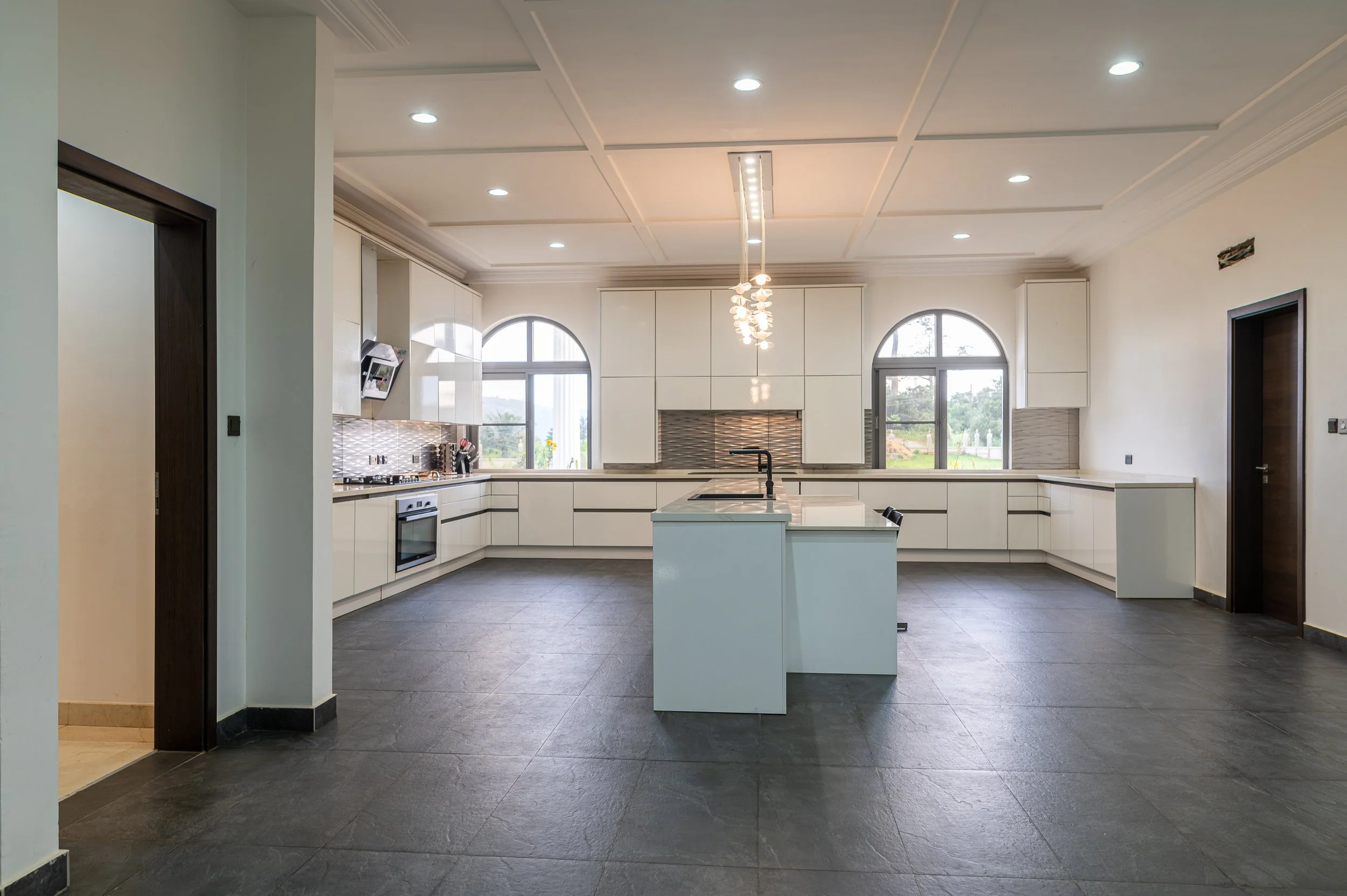 25.09.20-Dr. Chife's Aburi Residence Aerial-(032)-CM5_0664-HDR.jpg