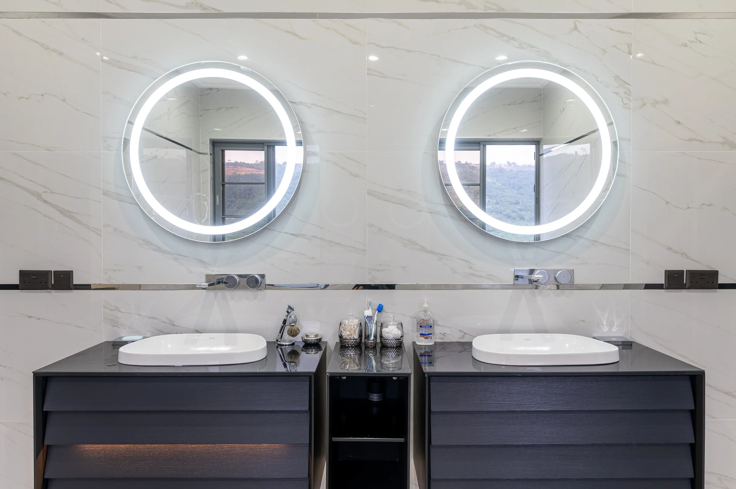 25.09.20-Dr. Chife's Aburi Residence Aerial-(054)-CM5_0742-HDR.jpg