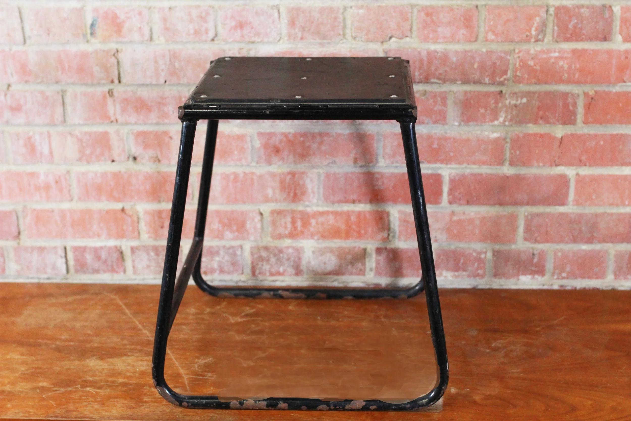 Brick Backdrop-Med Sized Items-0101.jpg
