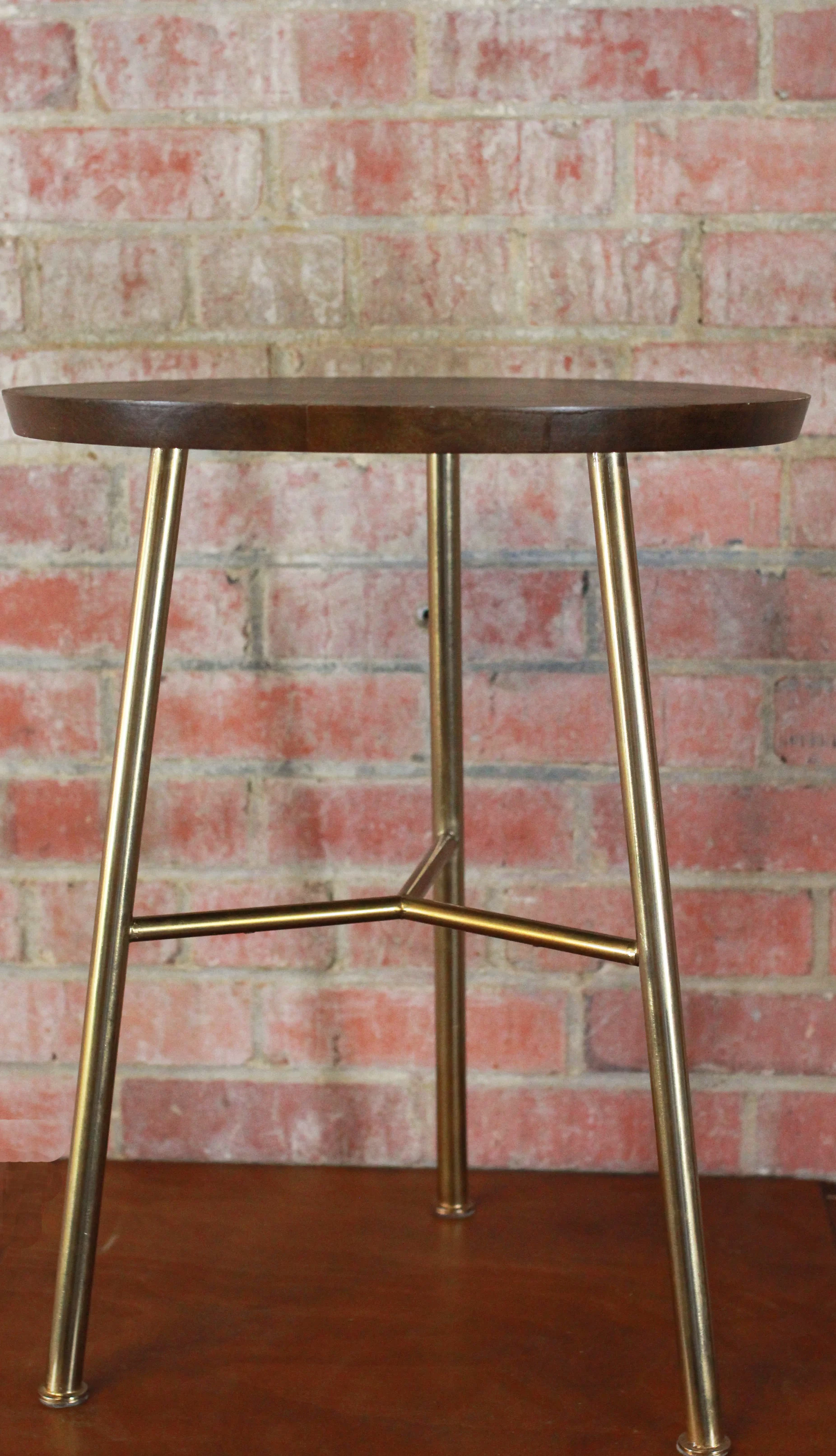 Brick Backdrop-Med Sized Items-0114.jpg