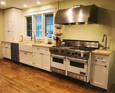  The installed kitchen. I made all the cabinets, doors, and drawers in my shop. Eventually there will be a peninsula along side the last cabinet on the right which will have a butcher block top and will serve as a prep area for when I cook. The count