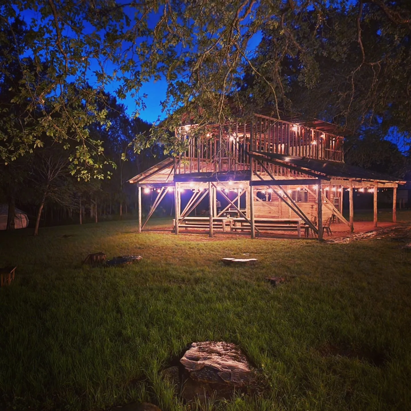 Memorial Day Weekend SALE!! 
All Family Members of Veterans:
2 night minimum reservation get your 3rd night FREE.
Looking for a Place to enjoy Memorial Weekend, make a reservation with us at greenacresatx.com or find us on airbnb, vrbo, or glampinghu