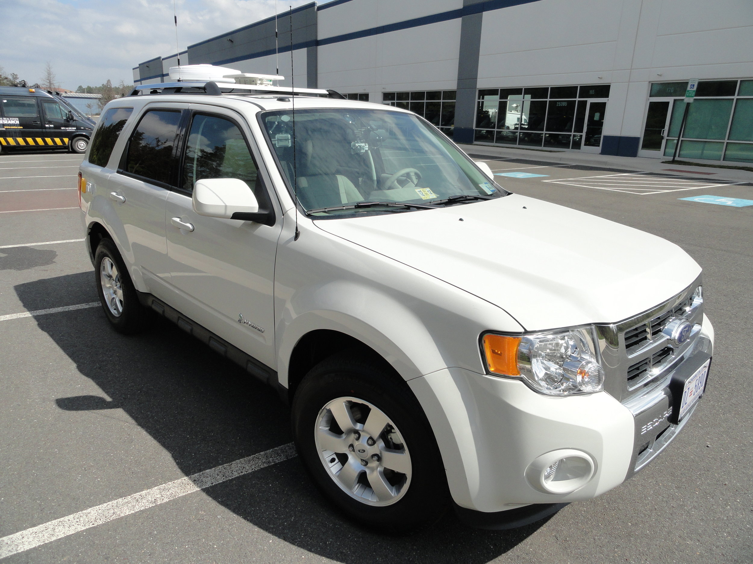 WUSA - Ford Escape - pic #13.JPG