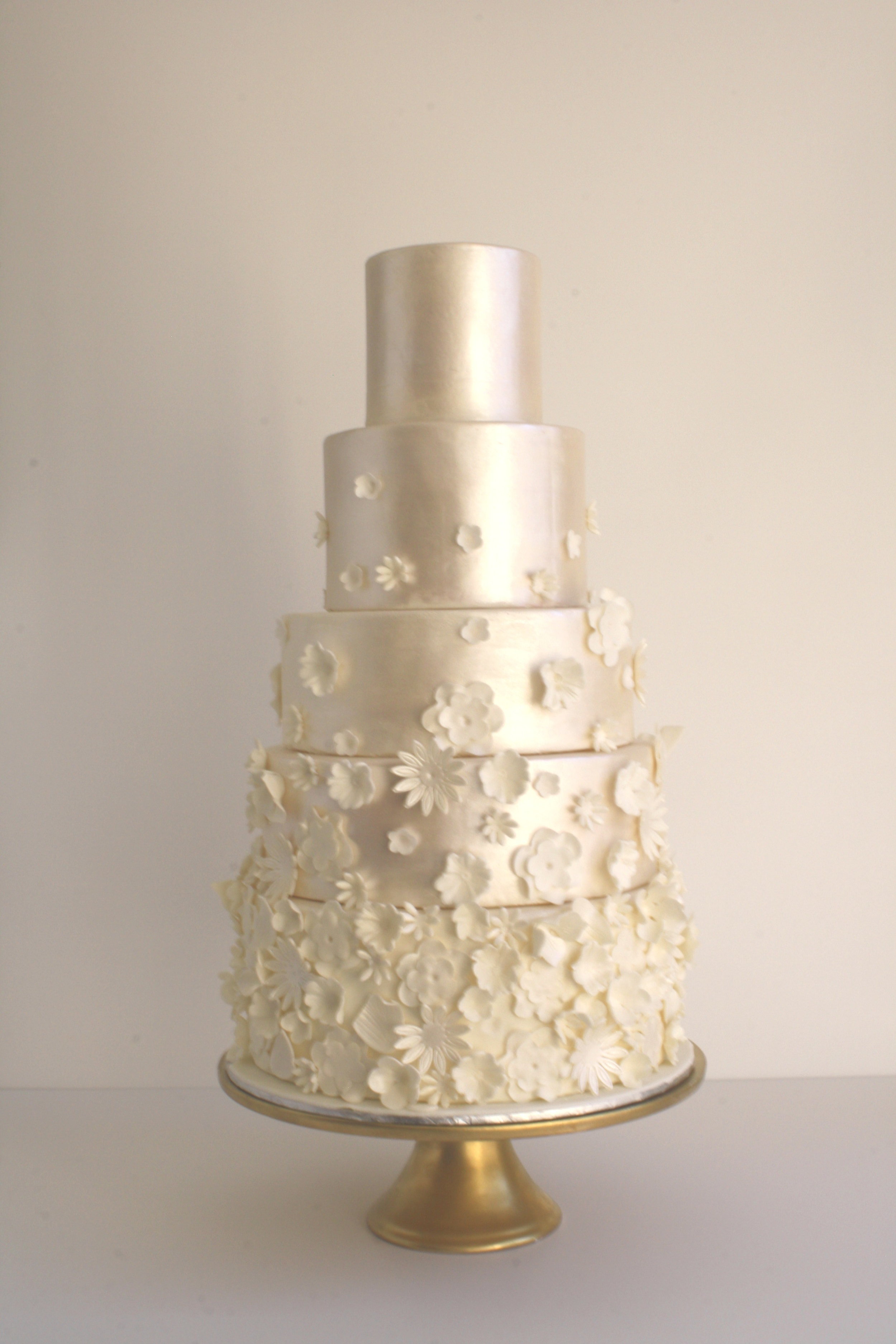 Satin Finish Monochrome 5 tier wedding cake