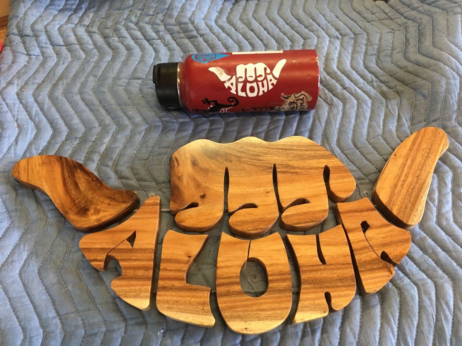 Monkeypod Aloha Sign