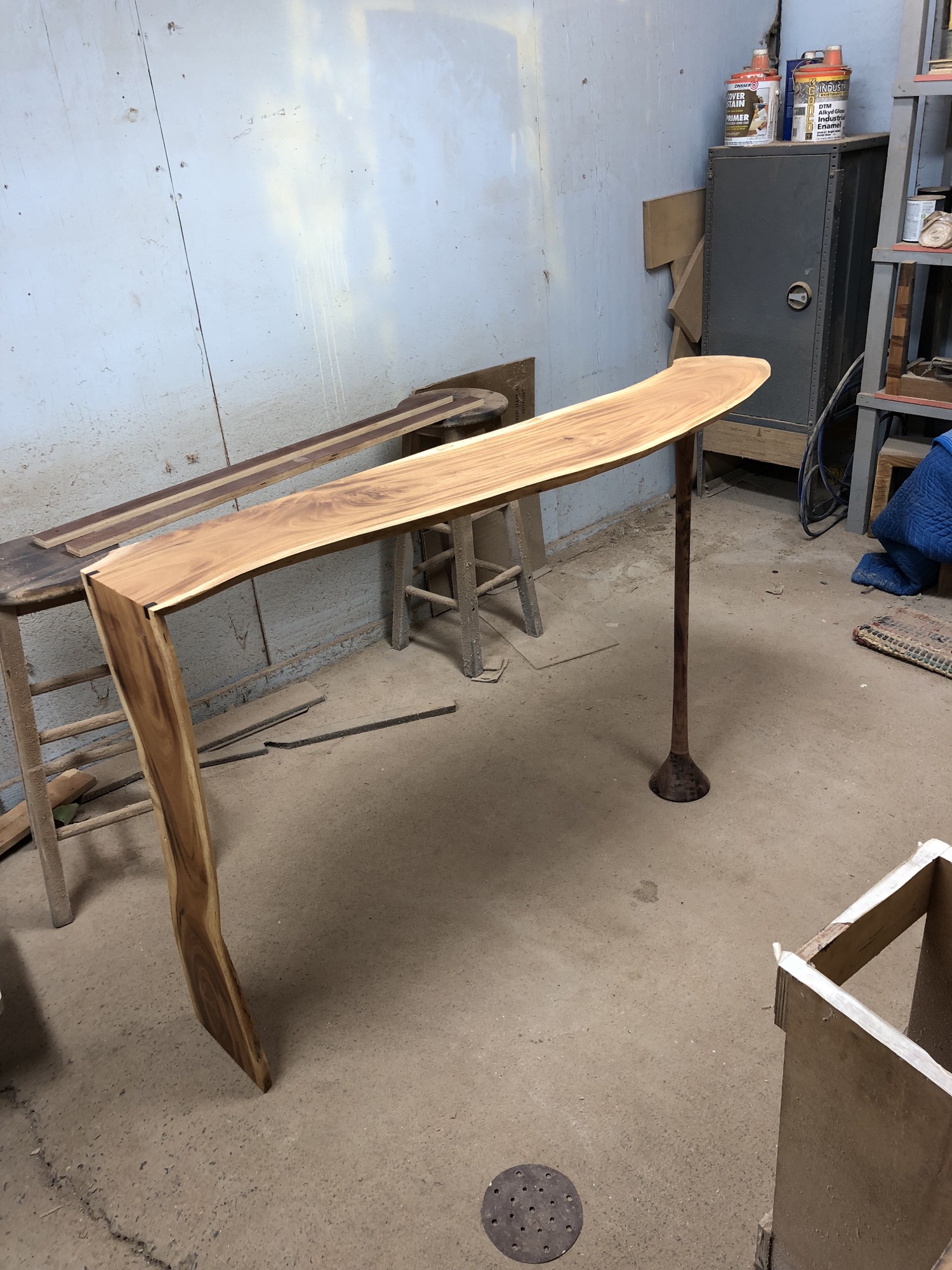  I was so excited to get the leg underneath the table and see what they looked like together. I haven't seen anything quite like it before, and at first I wasn't sure if I even liked it. Over the first few hours of looking at it, the design grew on m