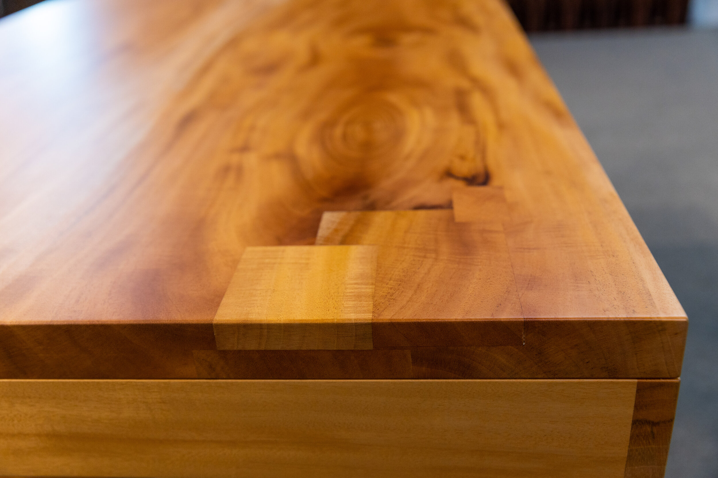 Cuban mahogany table 3.jpg