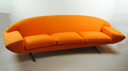 B 1535 Soffa, Trensum