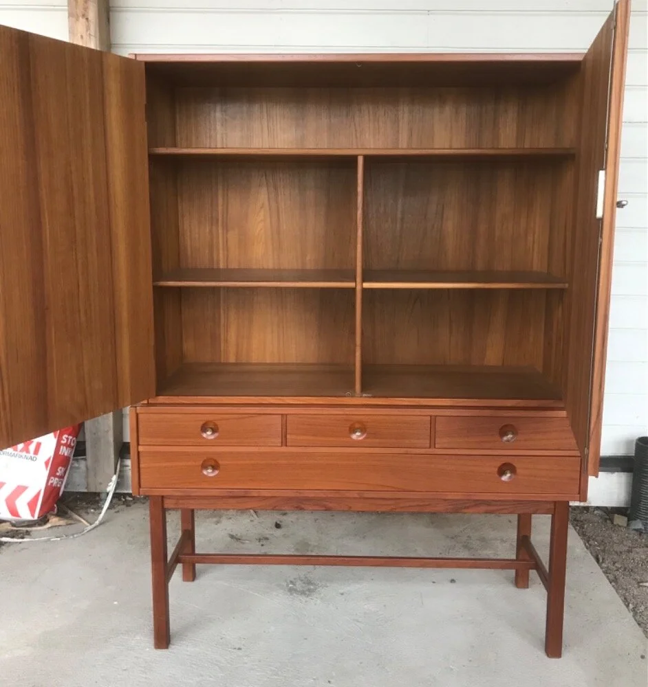 D8B50345-6602-43B4-AD23-041C053DFDE1