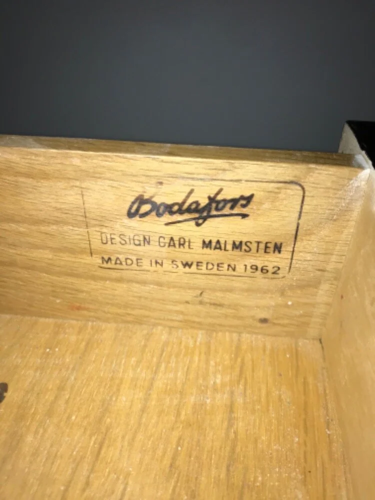 A87598DB-023E-4CE3-8275-A81FEA66F30D