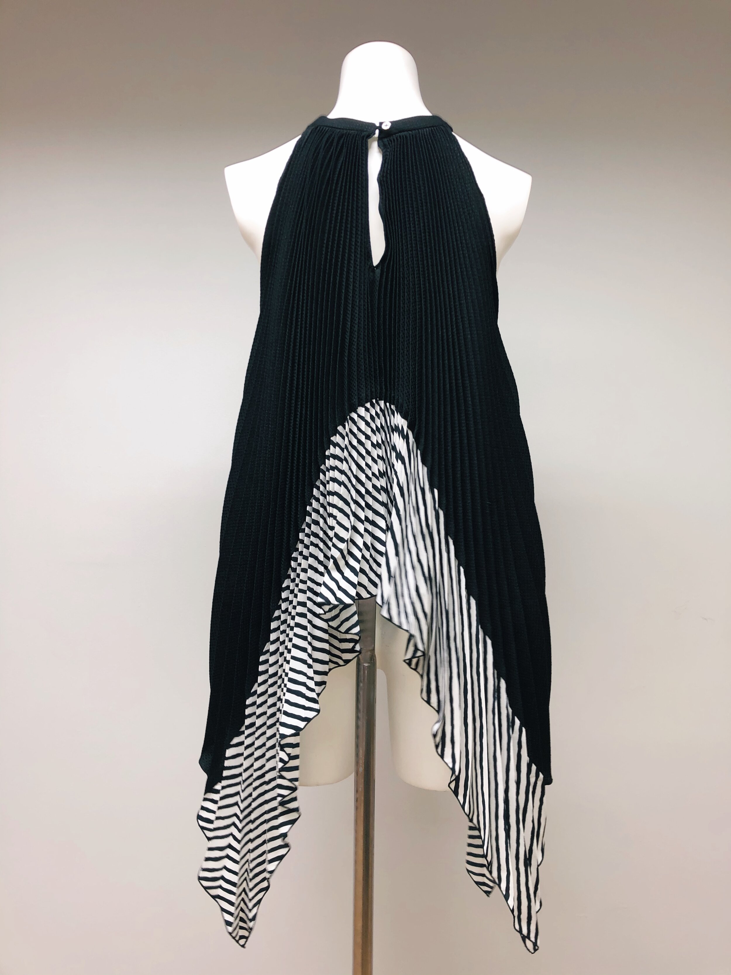 RNI-Films-IMG-94413602-D5E9-4C03-8D45-3F9A808FE0D2 3.JPG