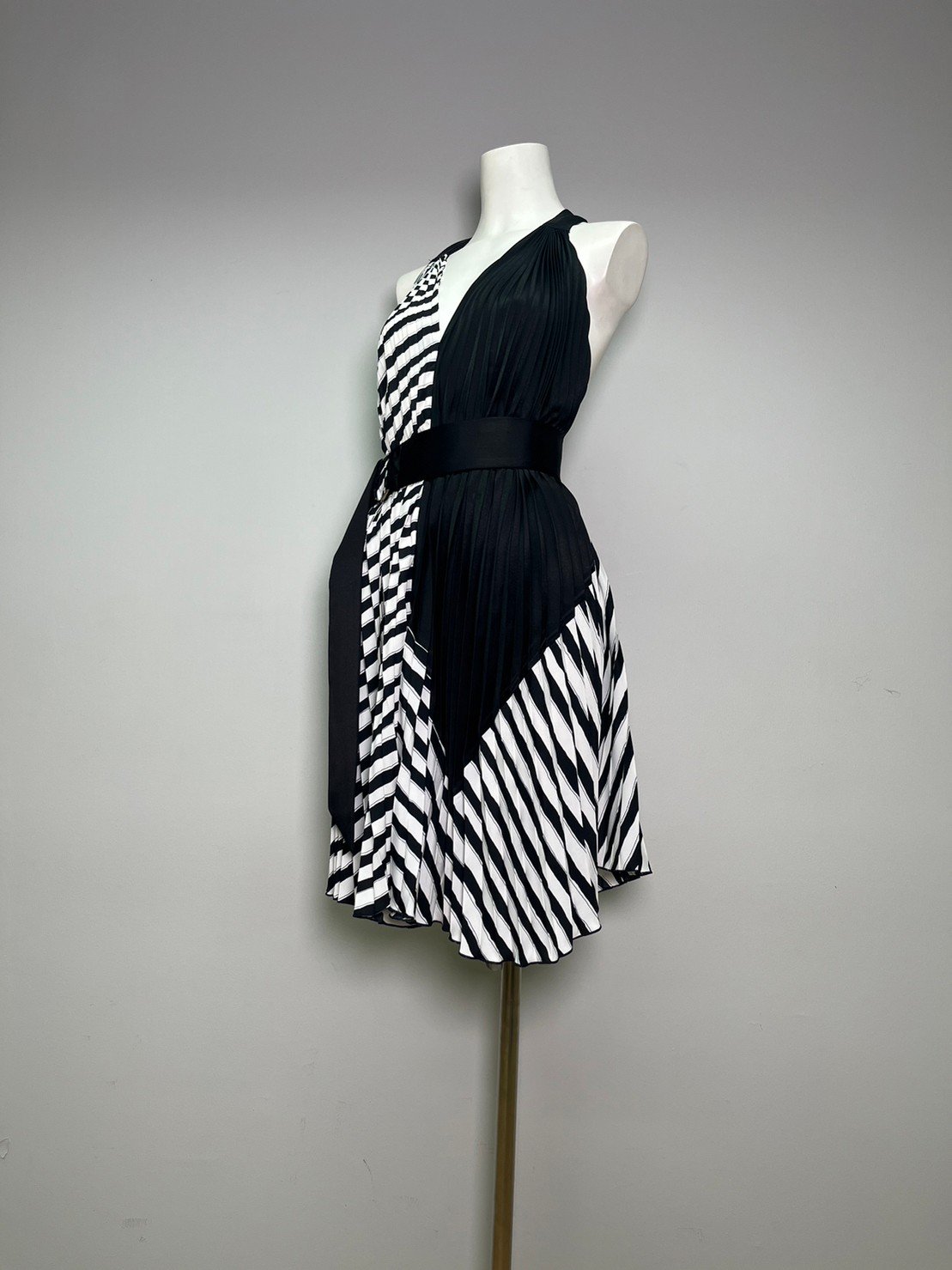 LINE_ALBUM_New collection 1_๒๓๐๕๐๓_19.jpg