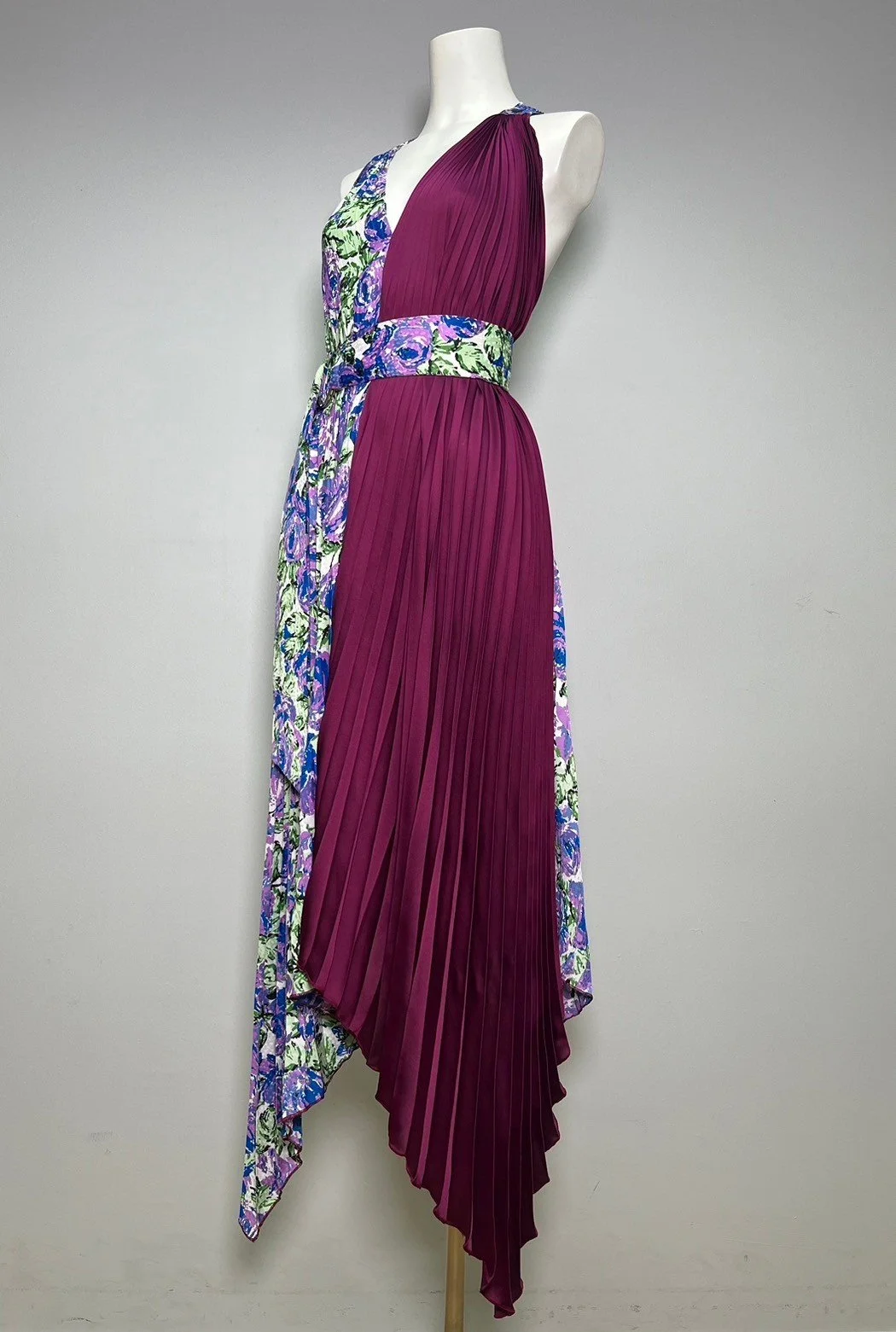 LINE_ALBUM_New collection 1_231204_14.jpg