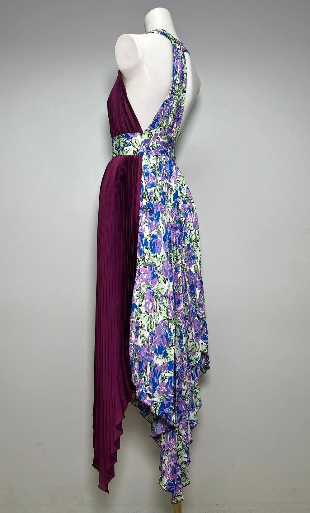LINE_ALBUM_New collection 1_231204_12.jpg