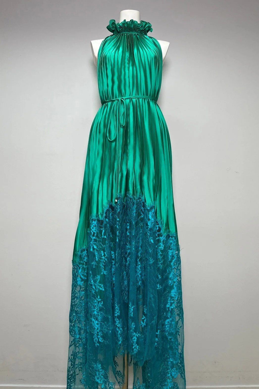 LINE_ALBUM_New collection 1_231228_3.jpg