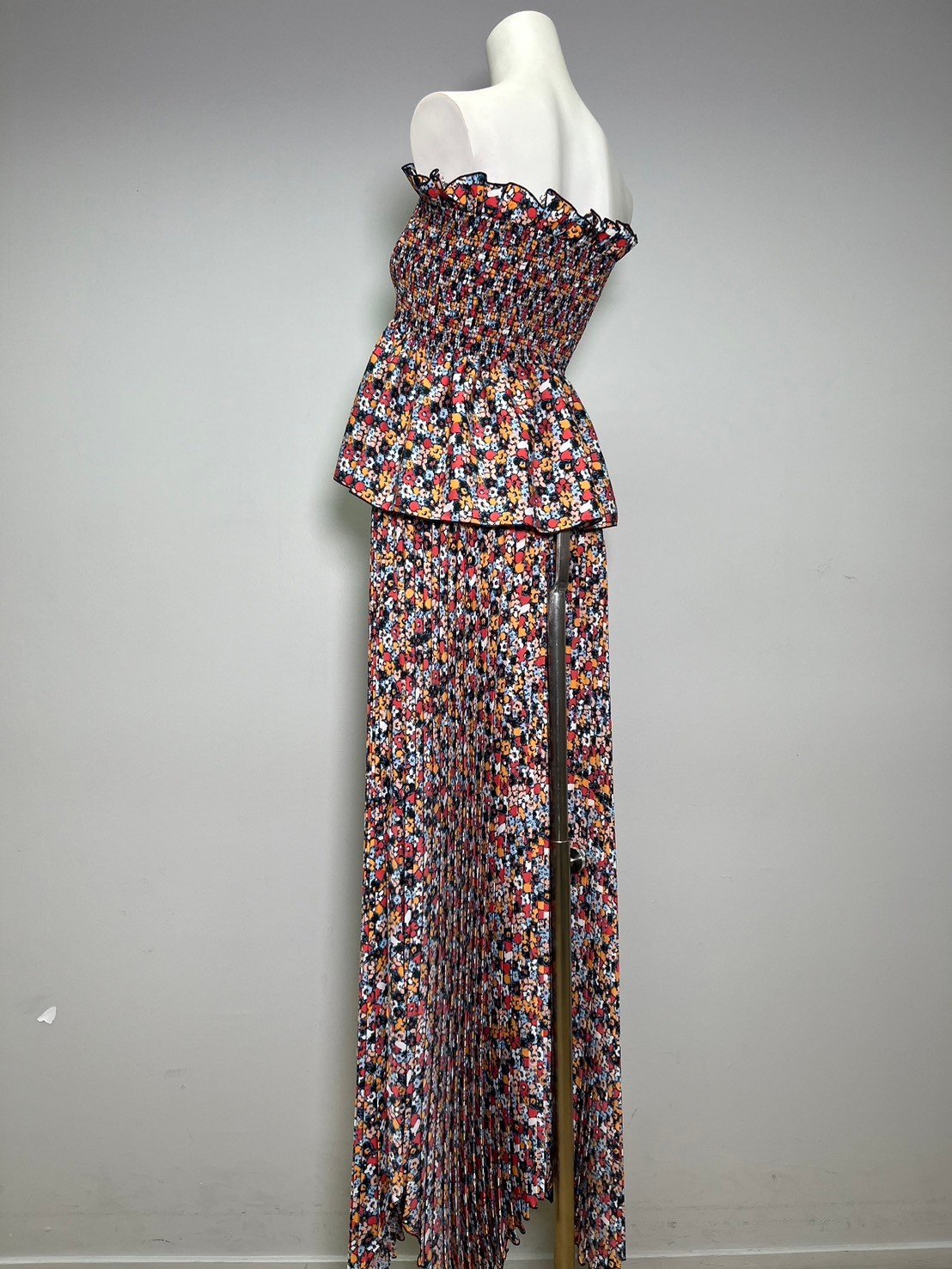 LINE_ALBUM_New collection2_240320_15.jpg