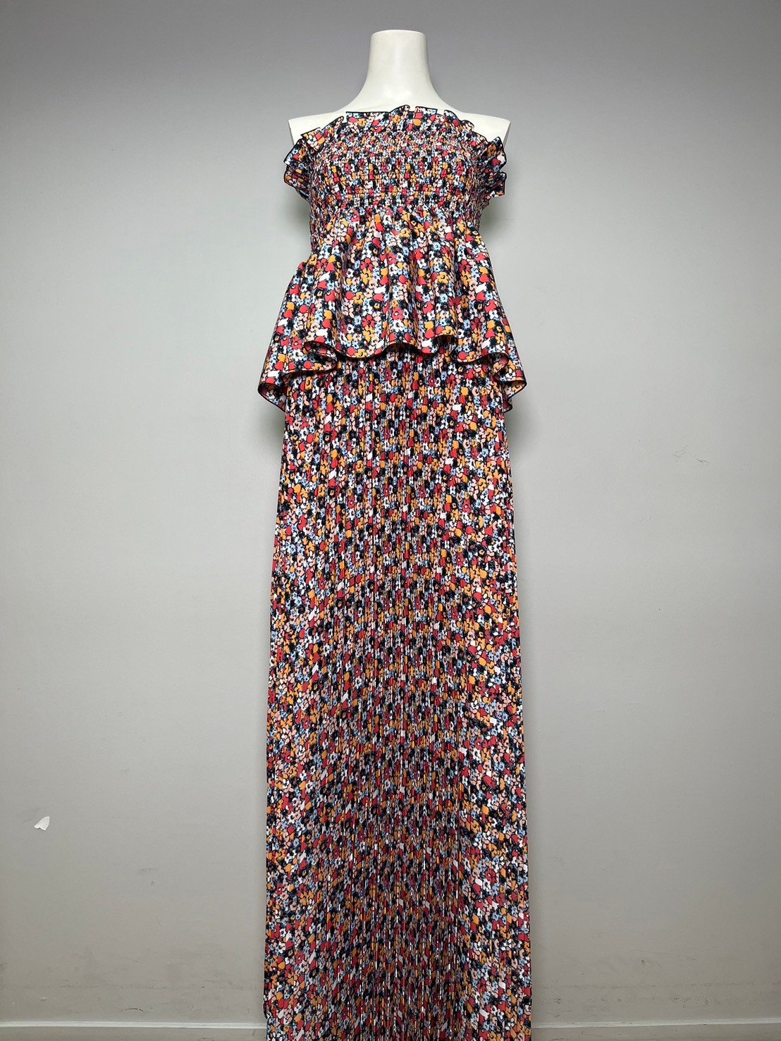LINE_ALBUM_New collection2_240320_18.jpg