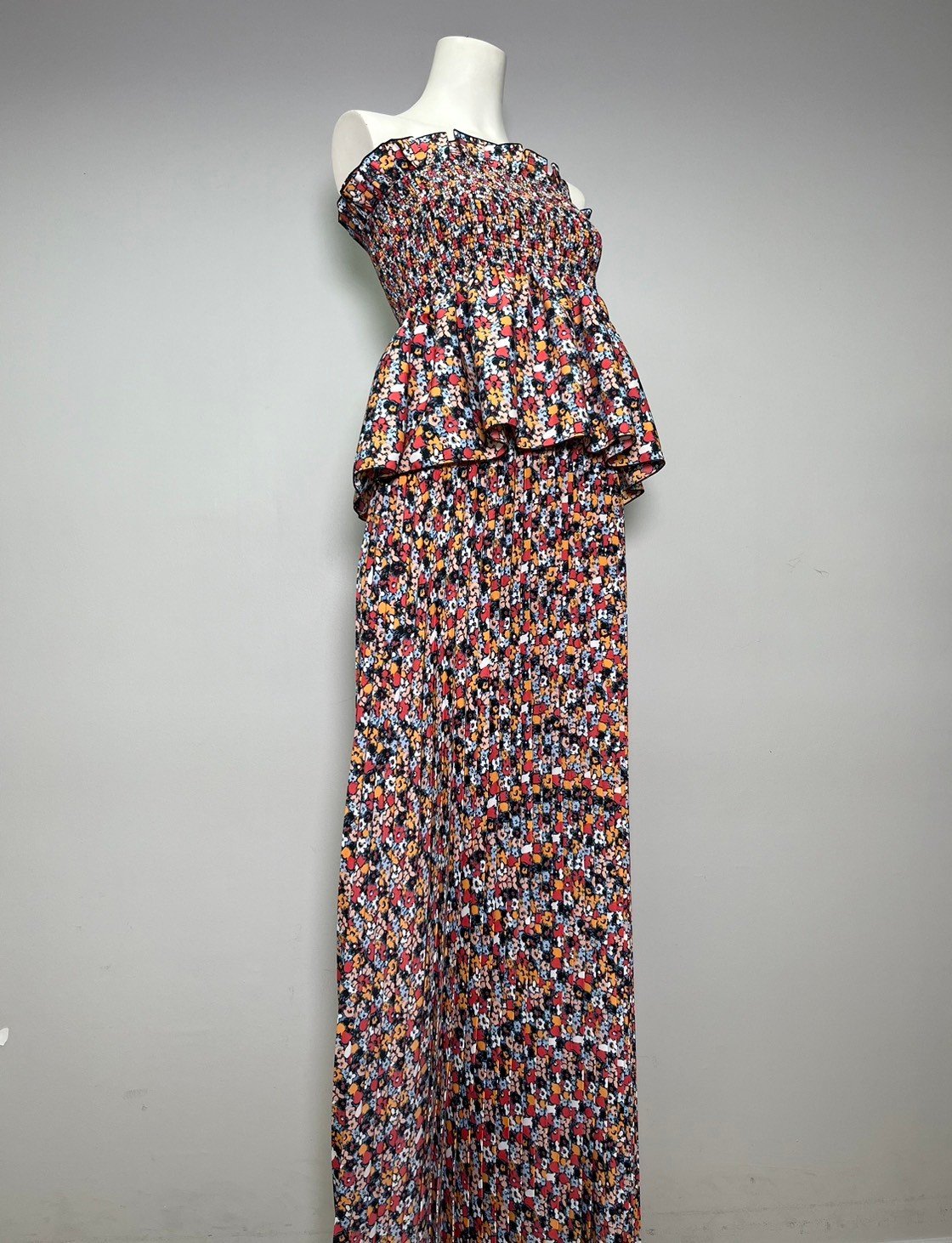 LINE_ALBUM_New collection2_240320_16.jpg