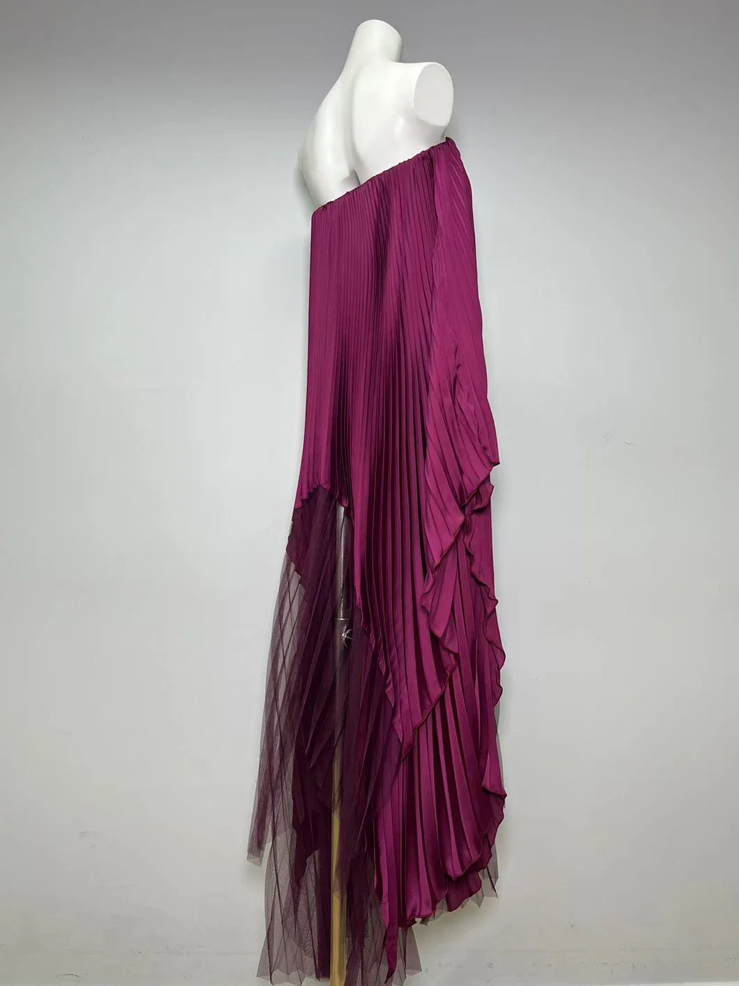 LINE_ALBUM_New collection 1_231219_2.jpg