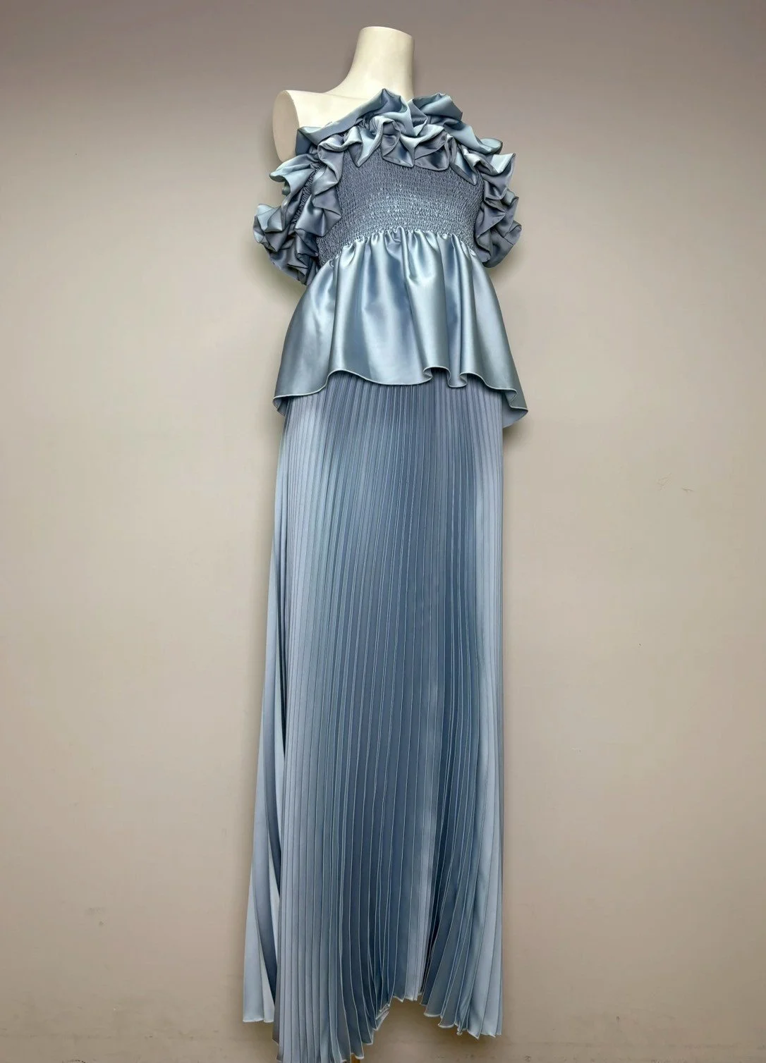 LINE_ALBUM_New collection2_250528_3.jpg