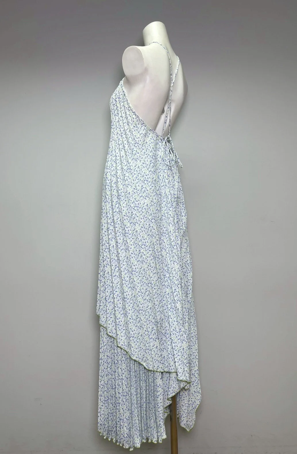 LINE_ALBUM_New collection2_250425_1.jpg
