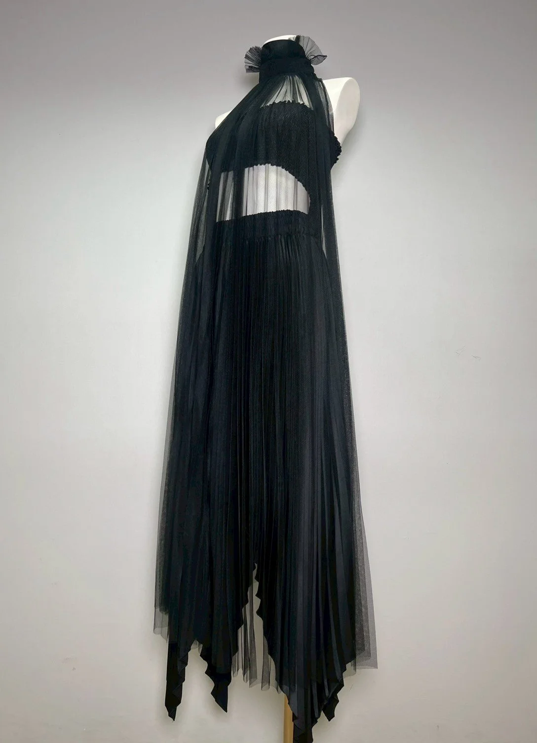 LINE_ALBUM_New collection2_250418_4.jpg