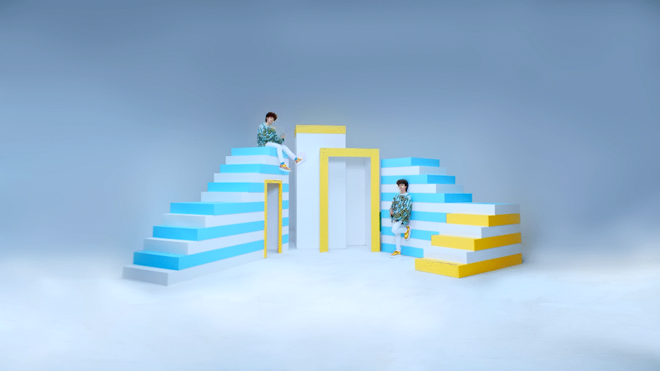 Reiley - Let It Ring (Official Music Video).gif