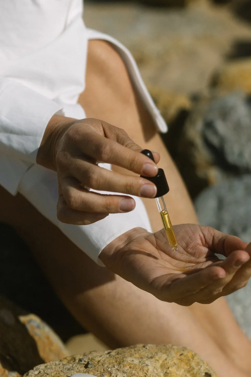 la gua sha oil.jpeg