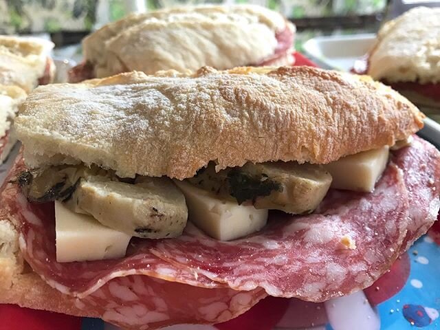 Soppressa-Asiago-Carciofini
#forzapanino 😉

#seriosuitalincoffee #seriousitalianfood #quarantacinque #cafequarantacinque #best #italian #coffee #espresso #panino #bethnalgreen #eastlondon #london #towerhamlets #romanroad #victoriapark #italianinlond