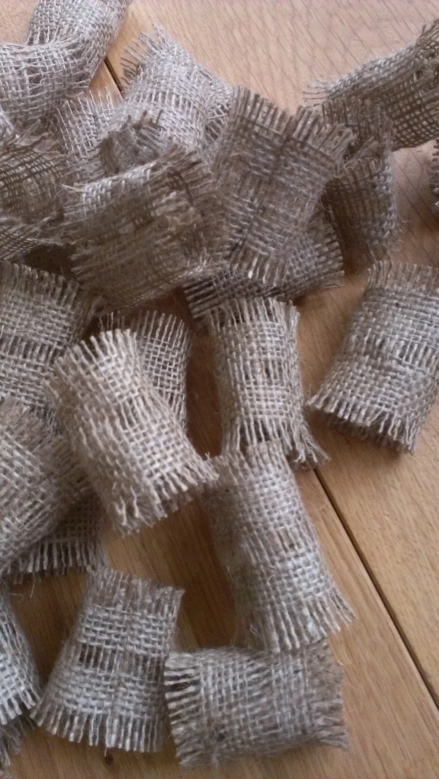 Hessian napkin rings