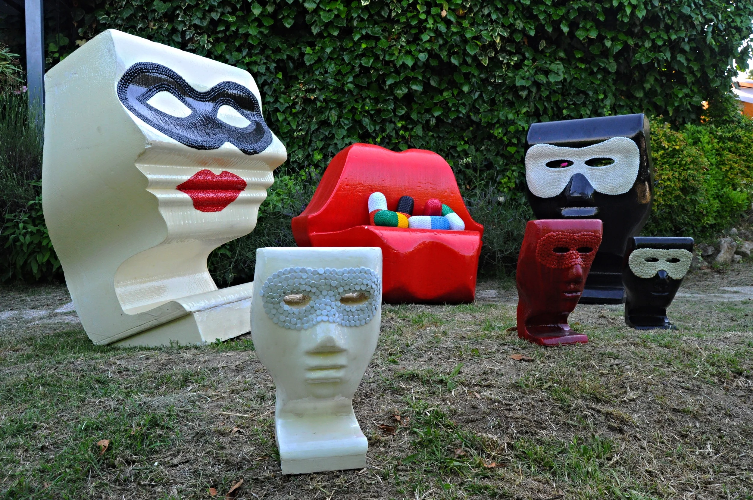 INSTALLAZIONE MYSTERIOUS GARDEN