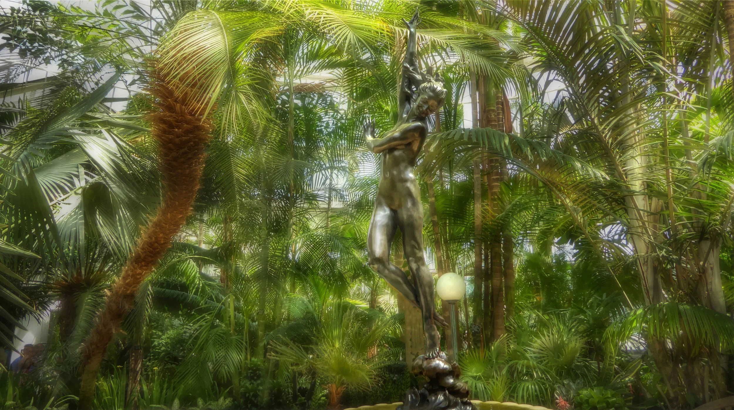 Sculpture "Crest of the Wave" by Harriet Frishmuth, 1920s.