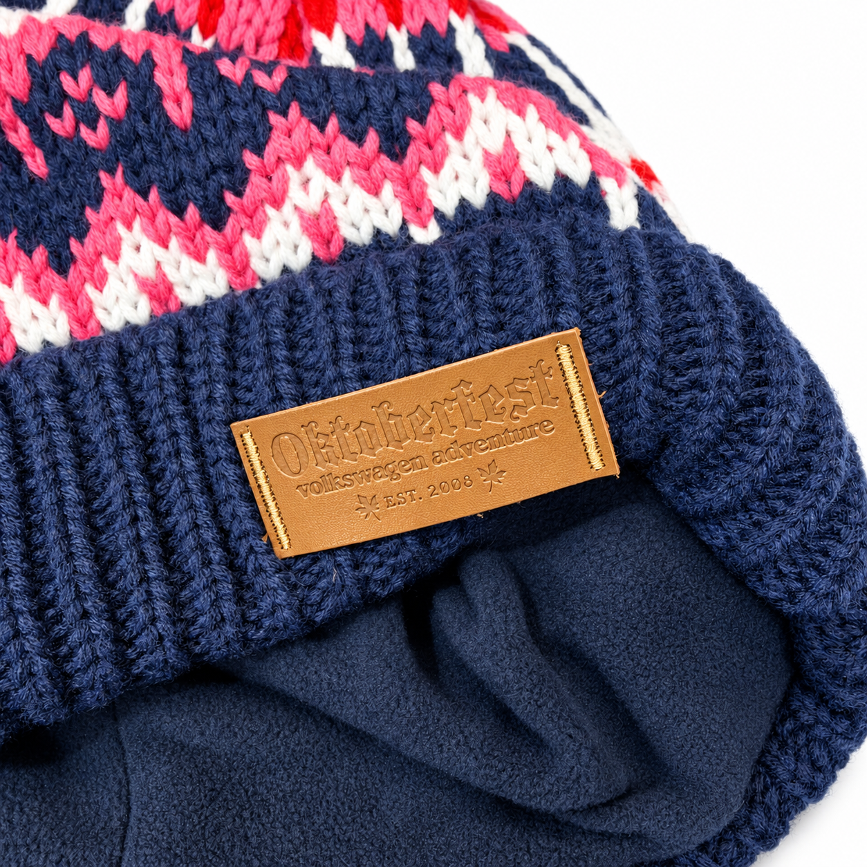 Knit Cuff with Leather Label.png