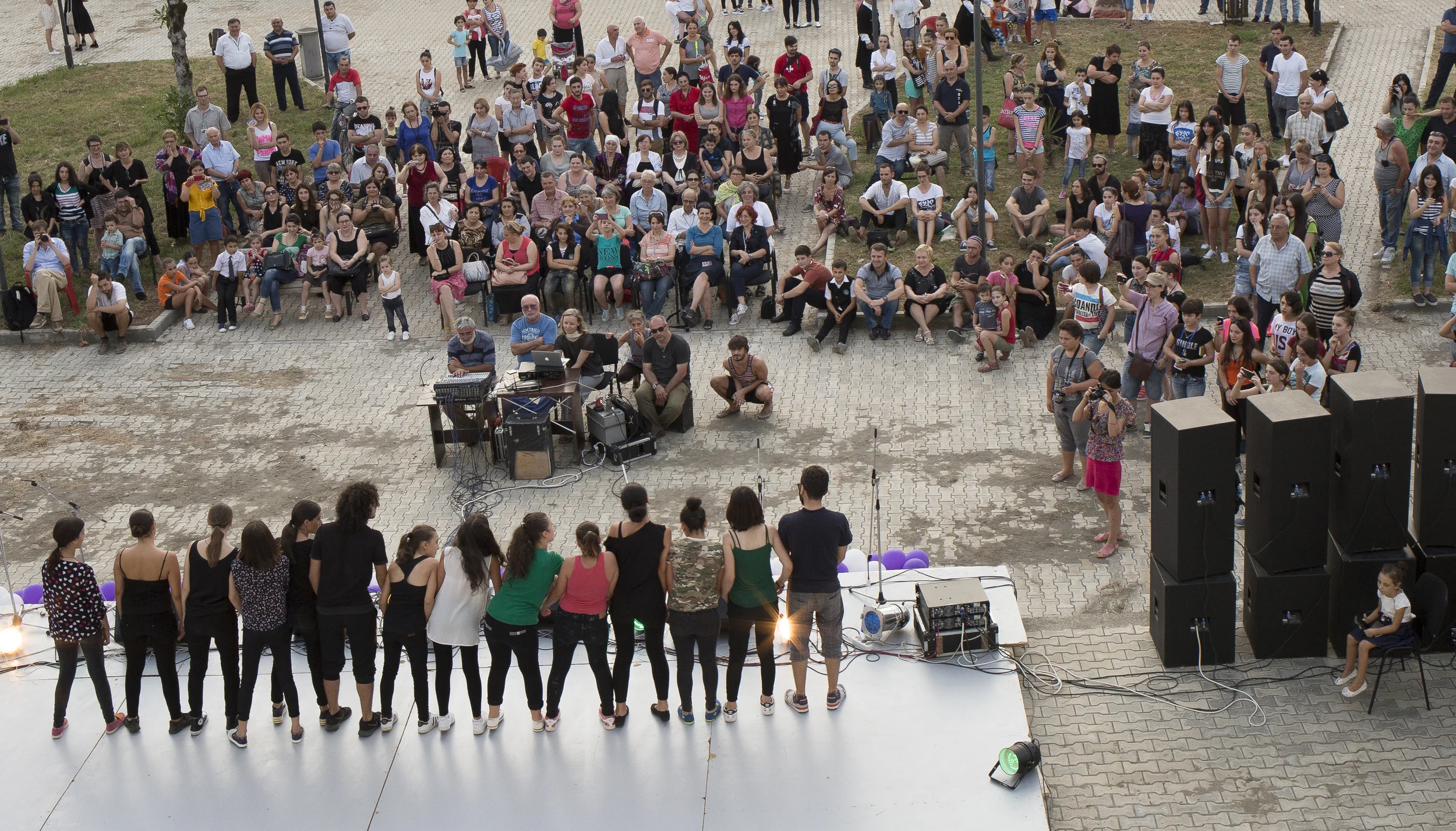 The Tsalkhubo Festival (Georgia)Organised by ArtasFoundation in cooperation with the IDP Women’s Association of Tskaltubo. The Festival is part of the Programme. (Photo credit: Natela Grigalashvili)