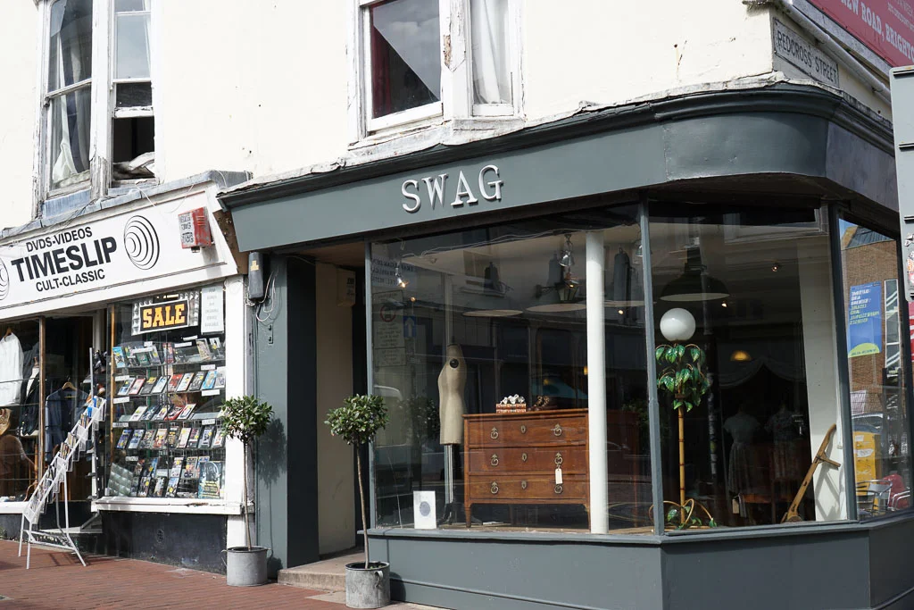 Trafalgar St.
