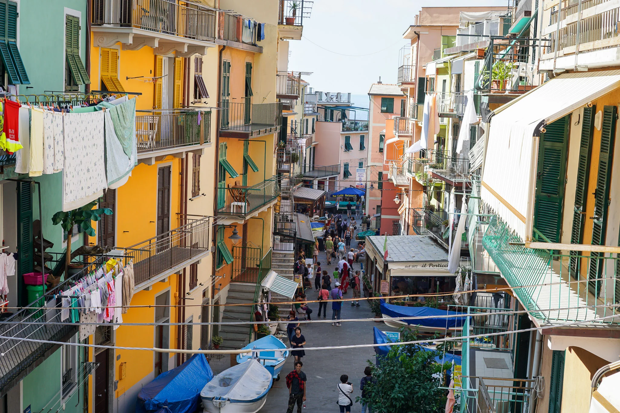 Can you imagine living here with so many tourists?
