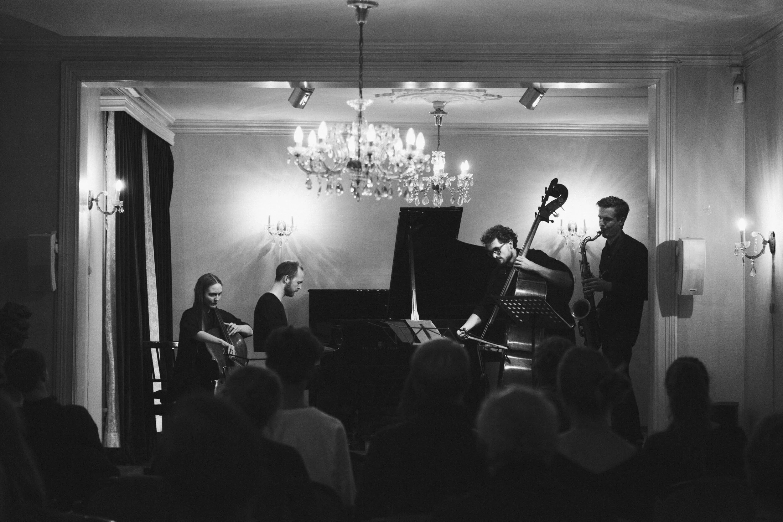 "Jazz debut of the year" - Deutchlandfunk Kultur