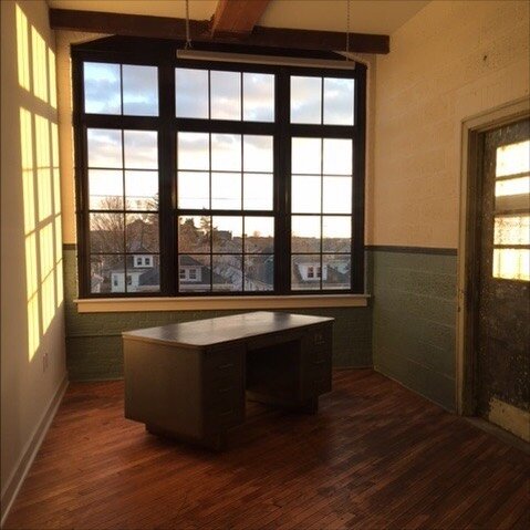 11/1 private office availability- w. all utilities included!  info@roomsandworks.com